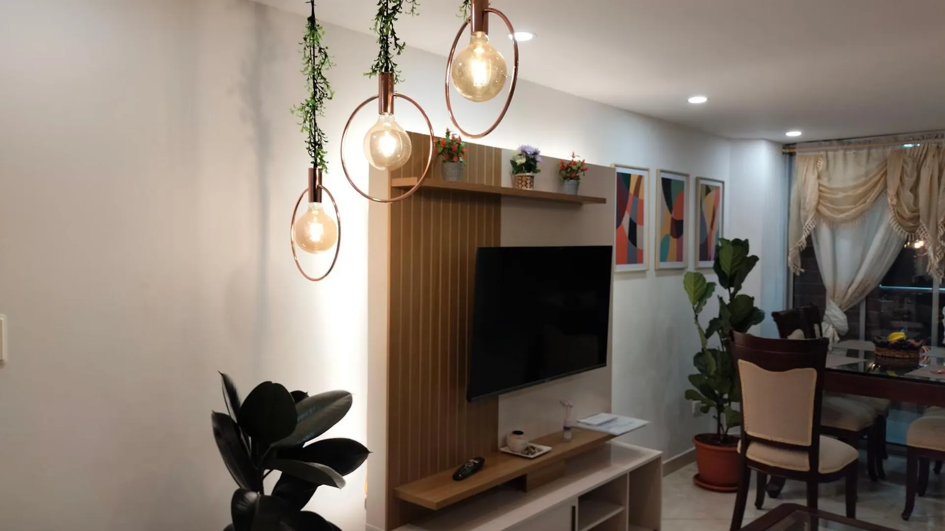 Apartamento En El Corazon De La Ciudad Con Impresionantes Vistas Urbanas ميديلين شقة