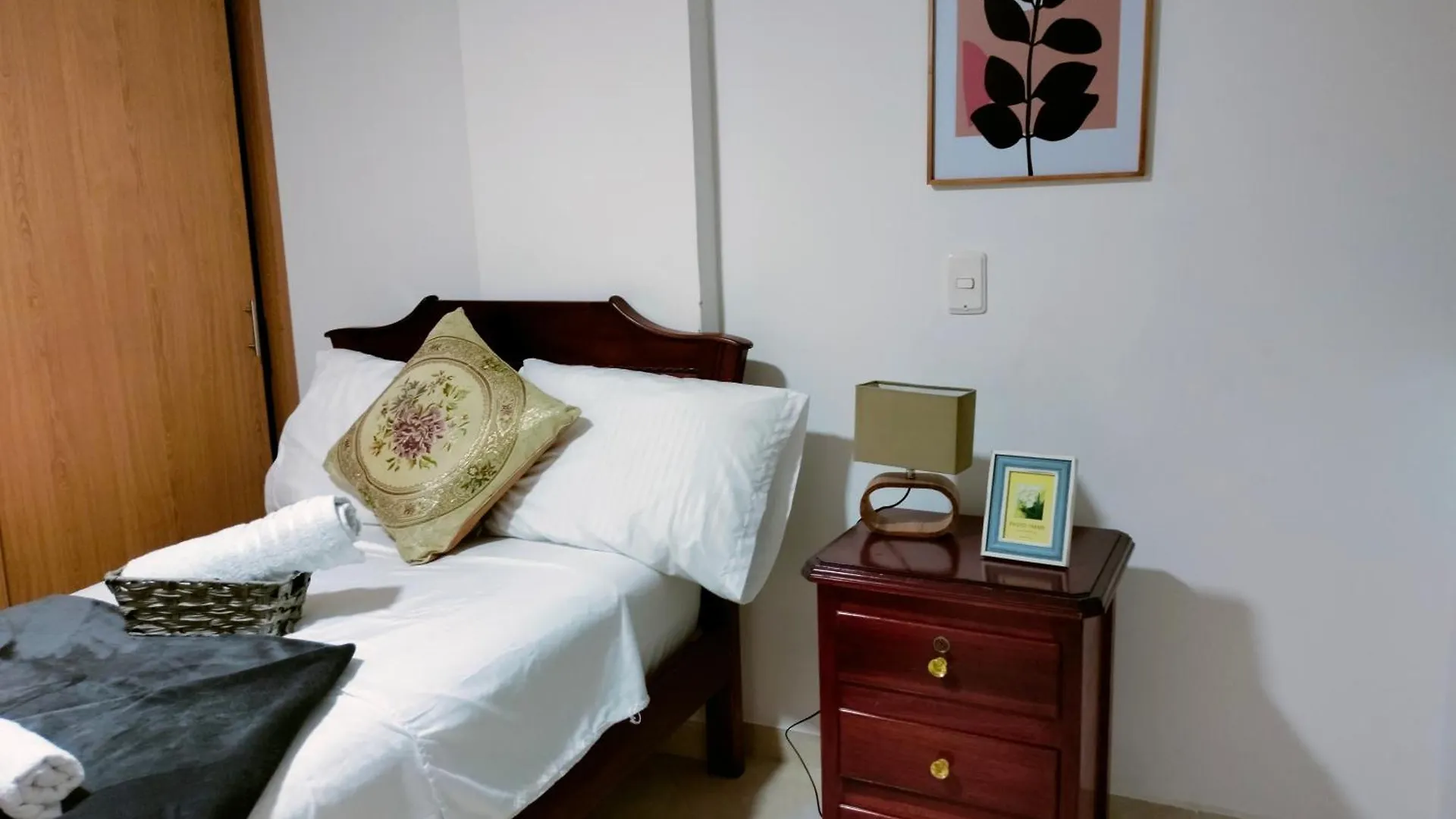 Apartamento En El Corazon De La Ciudad Con Impresionantes Vistas Urbanas Medellin Colombia