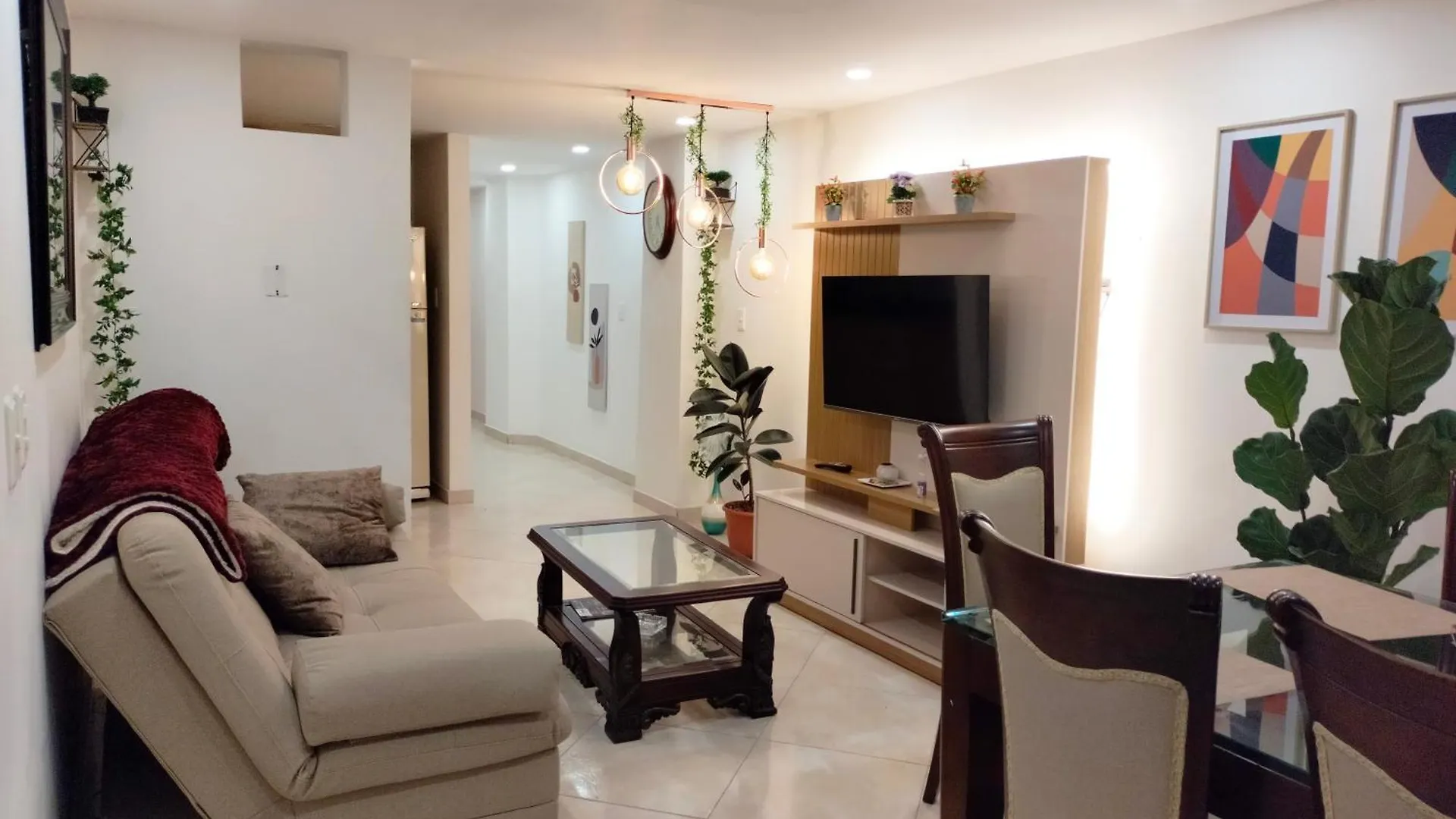 Apartamento En El Corazon De La Ciudad Con Impresionantes Vistas Urbanas Medellin