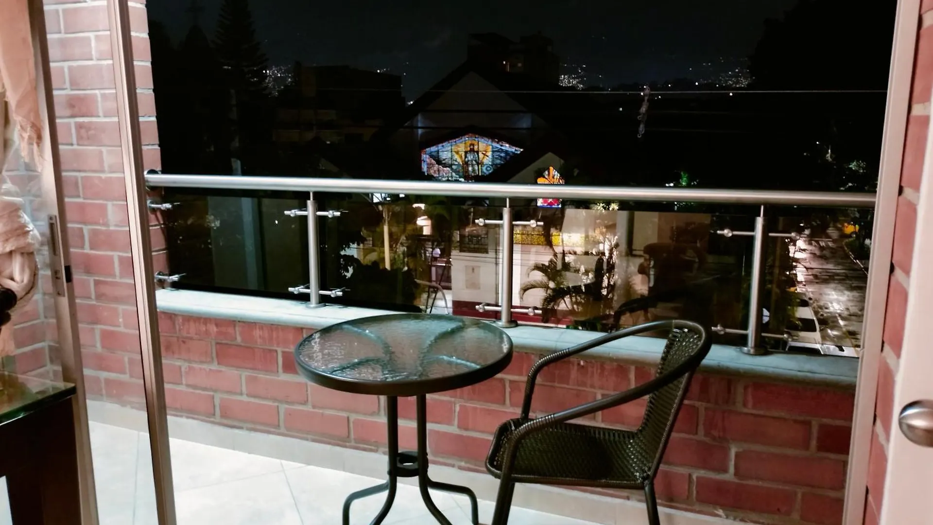 Apartamento En El Corazon De La Ciudad Con Impresionantes Vistas Urbanas Medellin Apartment